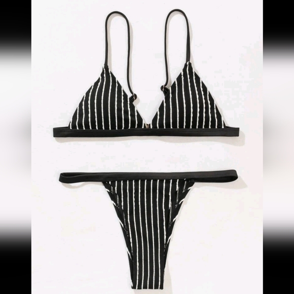 Black and white Striped Bikini - Picture 4 of 5